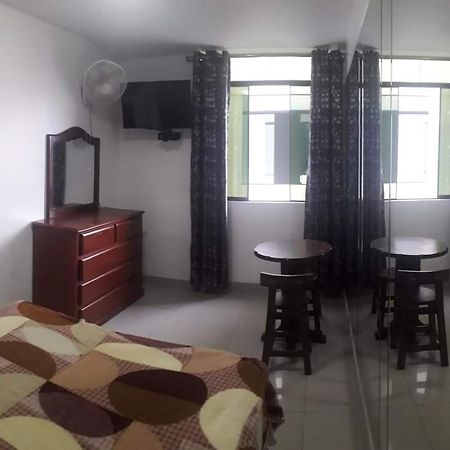 Hostal Suenos Лима Екстериор снимка